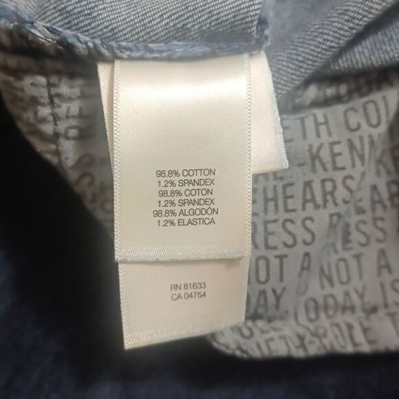 668534....Kenneth Cole Bootcut Jeans Size 27, W28"  32"Inseam  7"Rise - Picture 6 of 6